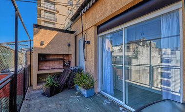 Amplio 3 ambientes c/ balcón terraza y parrilla - Recoleta