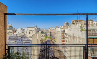 Amplio 3 ambientes c/ balcón terraza y parrilla - Recoleta