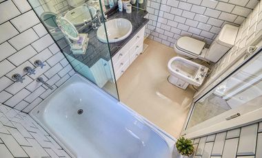 Amplio 3 ambientes c/ balcón terraza y parrilla - Recoleta