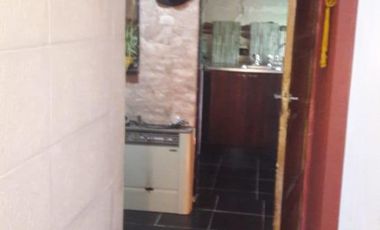 Casa en venta - 3 Dormitorios 1 Baño - 120Mts2 - Bernal Este