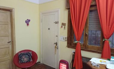 Casa en venta - 3 Dormitorios 1 Baño - 120Mts2 - Bernal Este