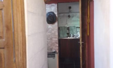 Casa en venta - 3 Dormitorios 1 Baño - 120Mts2 - Bernal Este