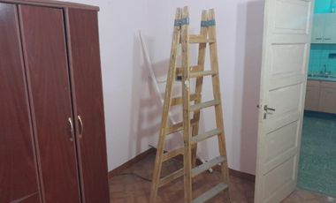 Casa en venta - 4 Dormitorios 3 Baños 1 Cochera - 280Mts2 - Lanús Este