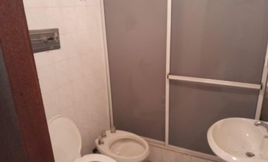 Casa en venta - 4 Dormitorios 3 Baños 1 Cochera - 280Mts2 - Lanús Este