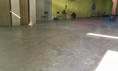 Depósito en venta - 2 Baños - Gonzalez Catan