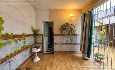 Casa en Venta de 4 Ambientes, Bernal.