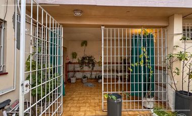 Casa en Venta de 4 Ambientes, Bernal.