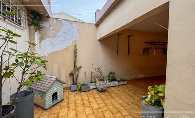 Casa en Venta de 4 Ambientes, Bernal.