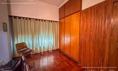 Casa en Venta de 4 Ambientes, Bernal.
