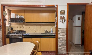 Casa en Venta de 4 Ambientes, Bernal.