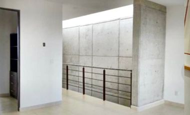 Renta Casa en condominio pequeño Jardín compartido, vigilancia y terraza