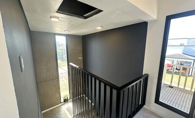 Casa en Altos del Casco, Zárate. Terreno de 620 m2. Parque, pileta, galería y parrilla.