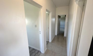 Casa en Altos del Casco, Zárate. Terreno de 620 m2. Parque, pileta, galería y parrilla.