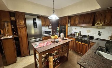 Casa en merlo sur, 5 ambiente, quincho, pileta