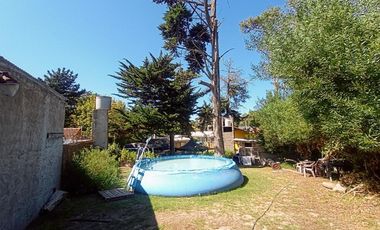 Casa en venta - 4 Dormitorios 3 Baños - Villa Gesell