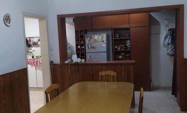 Casa en venta - 3 dormitorios 2 baños 120mts2 - Necochea