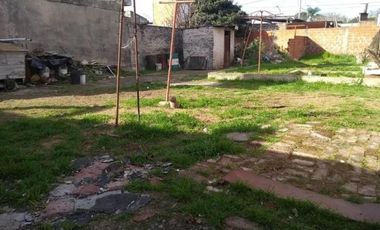 Casa en venta - 4 Dormitorios 1 Baño 3 Cocheras - 500Mts2 - La Matanza