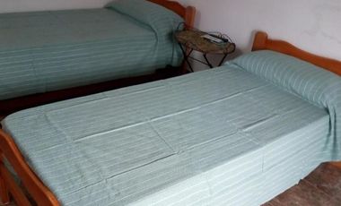 Casa en venta - 2 Dormitorios 1 Baño 1 Cochera - 76Mts2 - Las Toninas