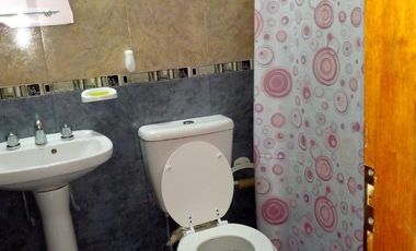 Casa en venta - 2 Dormitorios 1 Baño 1 Cochera - 76Mts2 - Las Toninas