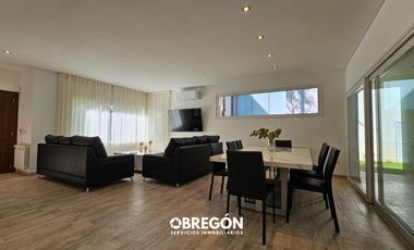 Casa en  Alquiler Temporada 2024 Costa Esmeralda con Pileta