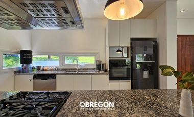 Casa en  Alquiler Temporada 2024 Costa Esmeralda con Pileta