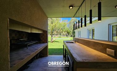 Casa en  Alquiler Temporada 2024 Costa Esmeralda con Pileta