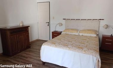 Casa en venta - 4 Dormitorios 3 Baños - 2000mts2 - La Plata