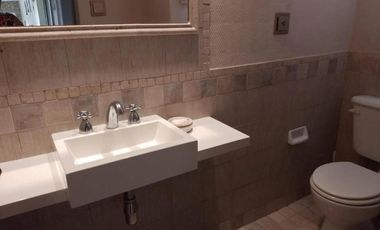 Casa en venta - 4 Dormitorios 3 Baños - 2000mts2 - La Plata