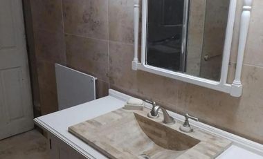 Casa en venta - 4 Dormitorios 3 Baños - 2000mts2 - La Plata