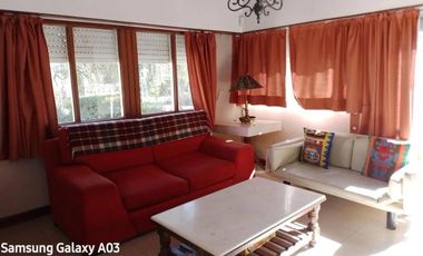 Casa en venta - 4 Dormitorios 3 Baños - 2000mts2 - La Plata