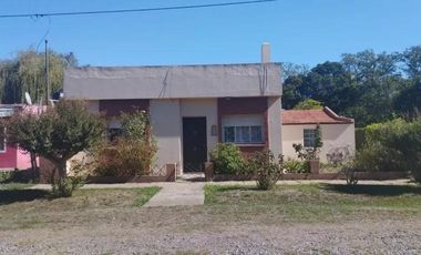Casa en venta - 3 Dormitorios 2 Baños - 900Mts2 - Chacabuco