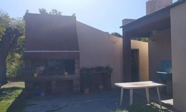 Casa en venta - 3 Dormitorios 2 Baños - 900Mts2 - Chacabuco