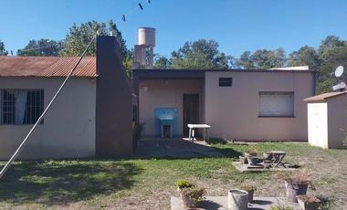 Casa en venta - 3 Dormitorios 2 Baños - 900Mts2 - Chacabuco