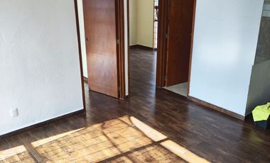 Venta de casa duplex-arriba Bosques del Valle Coacalco 2 rec, 1 b, 1 est y bod.