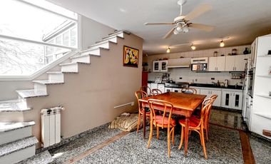 VENTA | CASONA DE ESTILO | 5 AMBIENTES | RECICLADA | POMPEYA