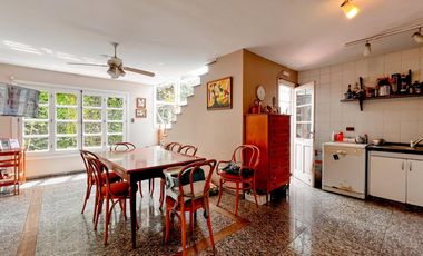 VENTA | CASONA DE ESTILO | 5 AMBIENTES | RECICLADA | POMPEYA