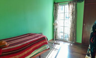 Casa en venta en Beccar de 4 dormitorios, entre Vias y Libertador, jardín, pileta.