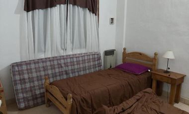 Casa en venta - 5 Dormitorios 3 Baños - Costa del Este