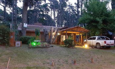 Casa en venta - 5 Dormitorios 3 Baños - Costa del Este