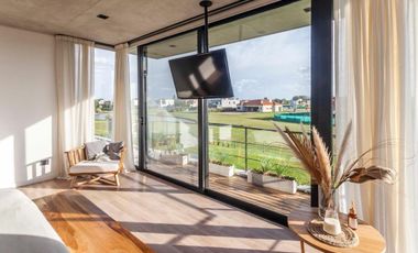 Casa en venta - 3 Dormitorios 3 Baños 2 Cocheras - 1020Mts2 - Terravista, General Rodriguez