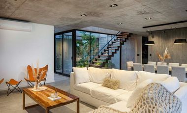 Casa en venta - 3 Dormitorios 3 Baños 2 Cocheras - 1020Mts2 - Terravista, General Rodriguez