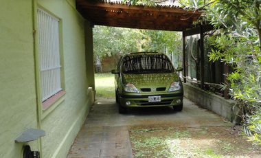 Casa en venta - 3 Dormitorios 2 Baños 2 Cocheras - 760Mts2 - Costa del Este