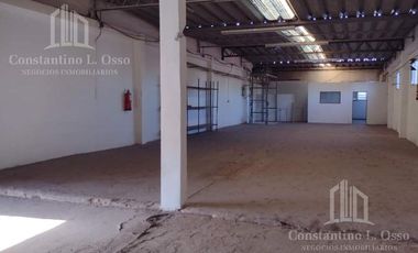 Excelente galpon en venta con renta