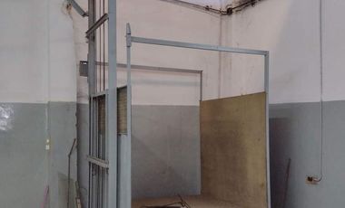 Excelente galpon en venta con renta
