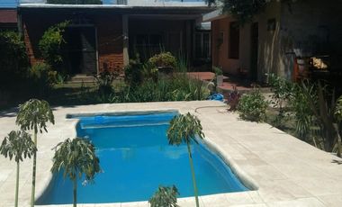 Casa en venta - 3 Dormitorios 3 Baños - 450Mts2 - Florencio Varela