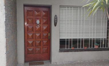 Casa en venta - 3 Dormitorios 3 Baños - 450Mts2 - Florencio Varela