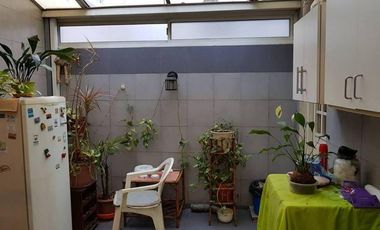 PH de tres ambientes en Bernal