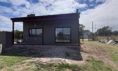 Casa en venta - 1 Dormitorio 1 Baño - Parque Bristol