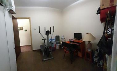 Casa en venta - 2 Dormitorios 1 Baño 1 Cochera -291 Mts2 - Villa Elisa, La Plata