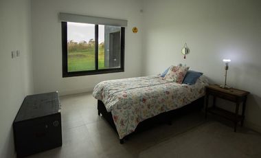 Casa en venta - 3 Dormitorios 3 Baños - 2.700Mts2 - Villa Gesell